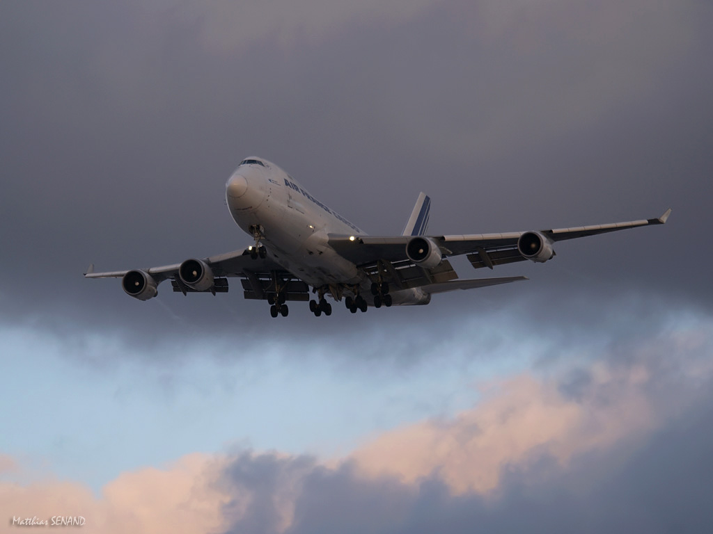 B747 - 20100403223054-4edfdbae.jpg 20100403223054-4edfdbae.jpg