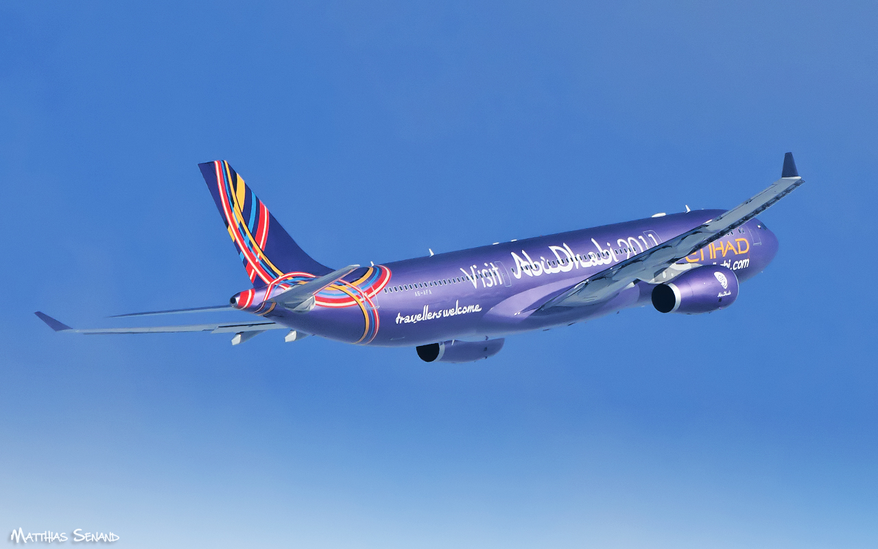 A330 / A6-AFA - DSC00187_1280800c.jpg DSC00187_1280800c.jpg